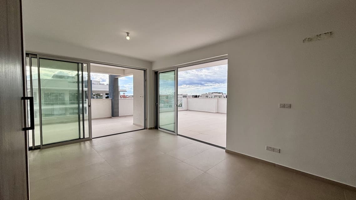 2 Bedroom Apartment in Limassol, Kato Polemidia