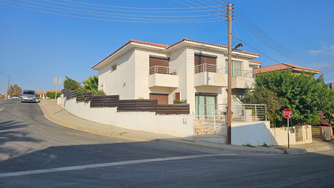 4 Bedroom House in Panthea