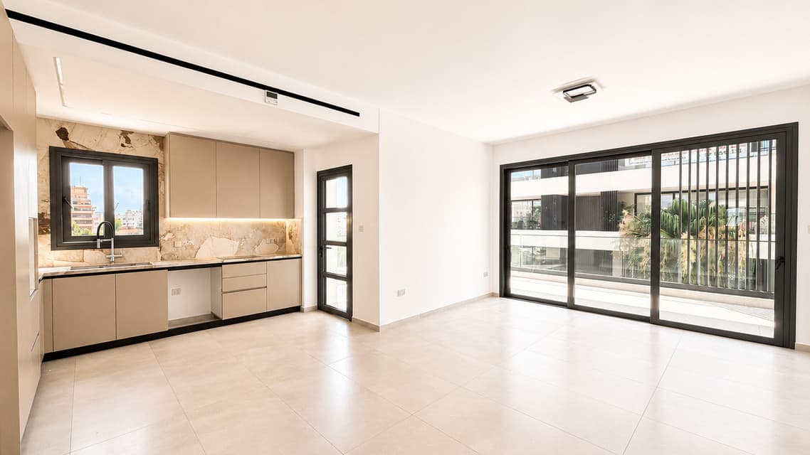 Modern 2 Bedroom Apartment in Limassol, Neapolis